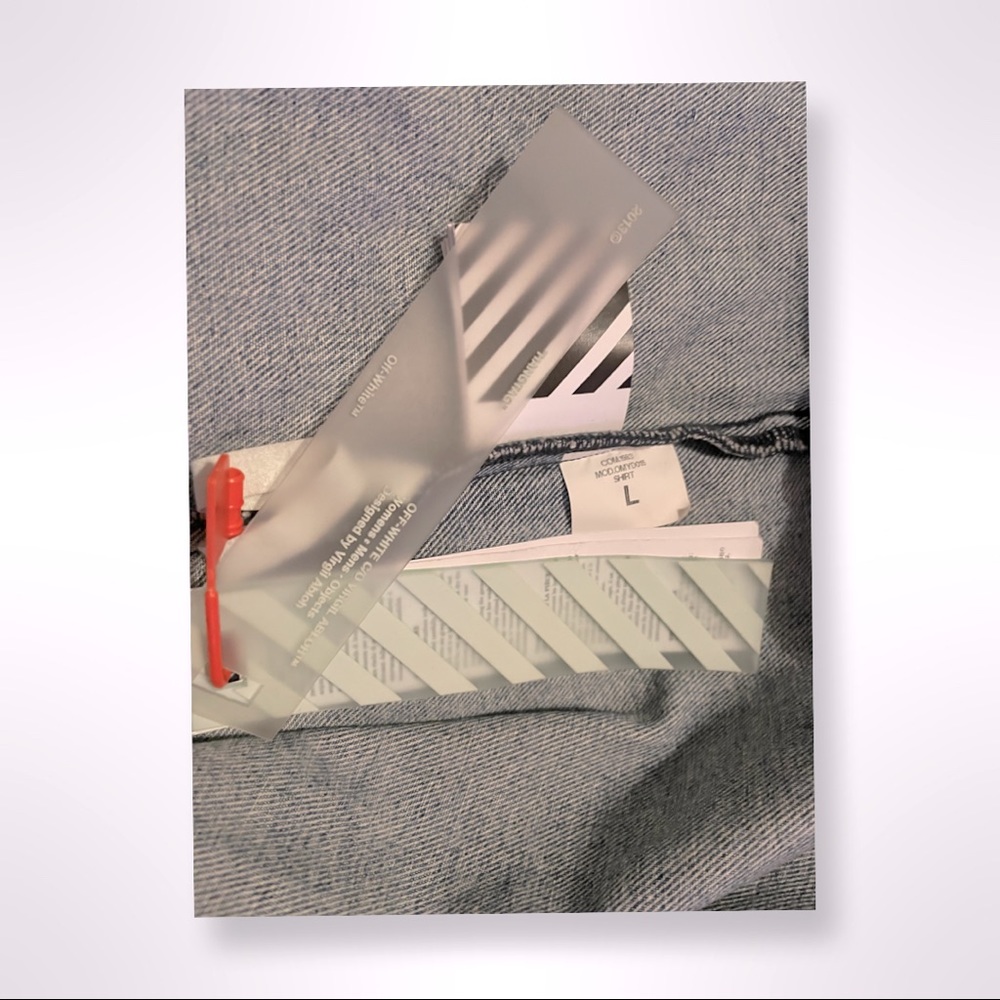 Off-White - Picture 9 of 9